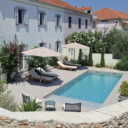 Villa Mira With A Heated Pool And A Sea View Božava المظهر الخارجي الصورة