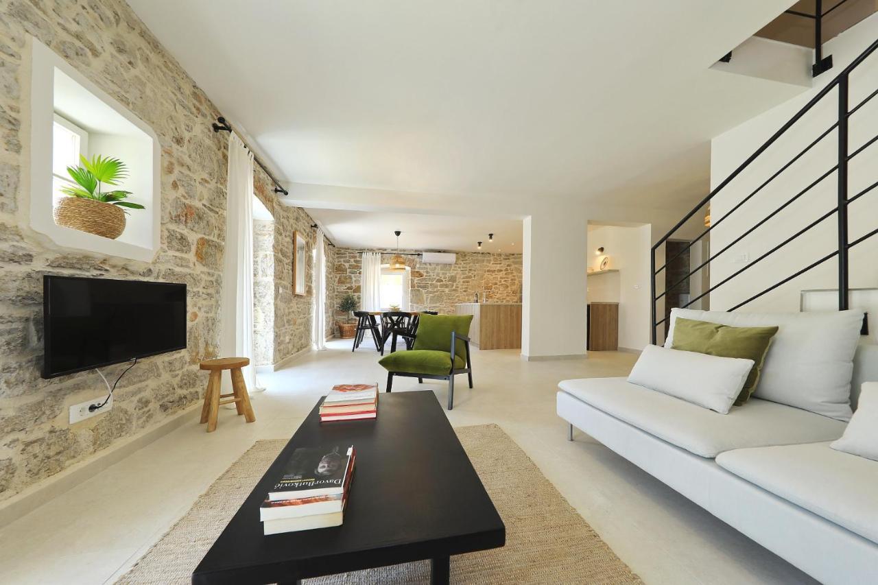 Villa Mira With A Heated Pool And A Sea View Božava المظهر الخارجي الصورة